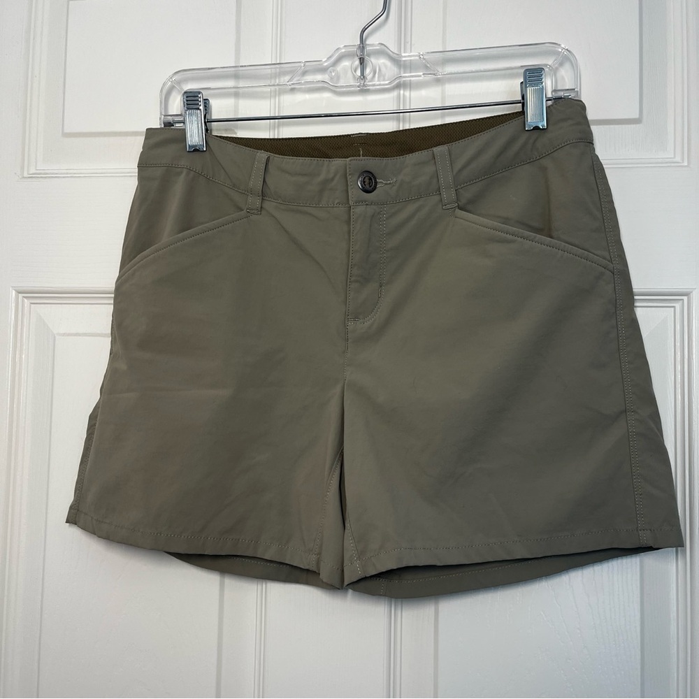 Patagonia Tan Quandary Hiking Shorts 5” inseam Size 6